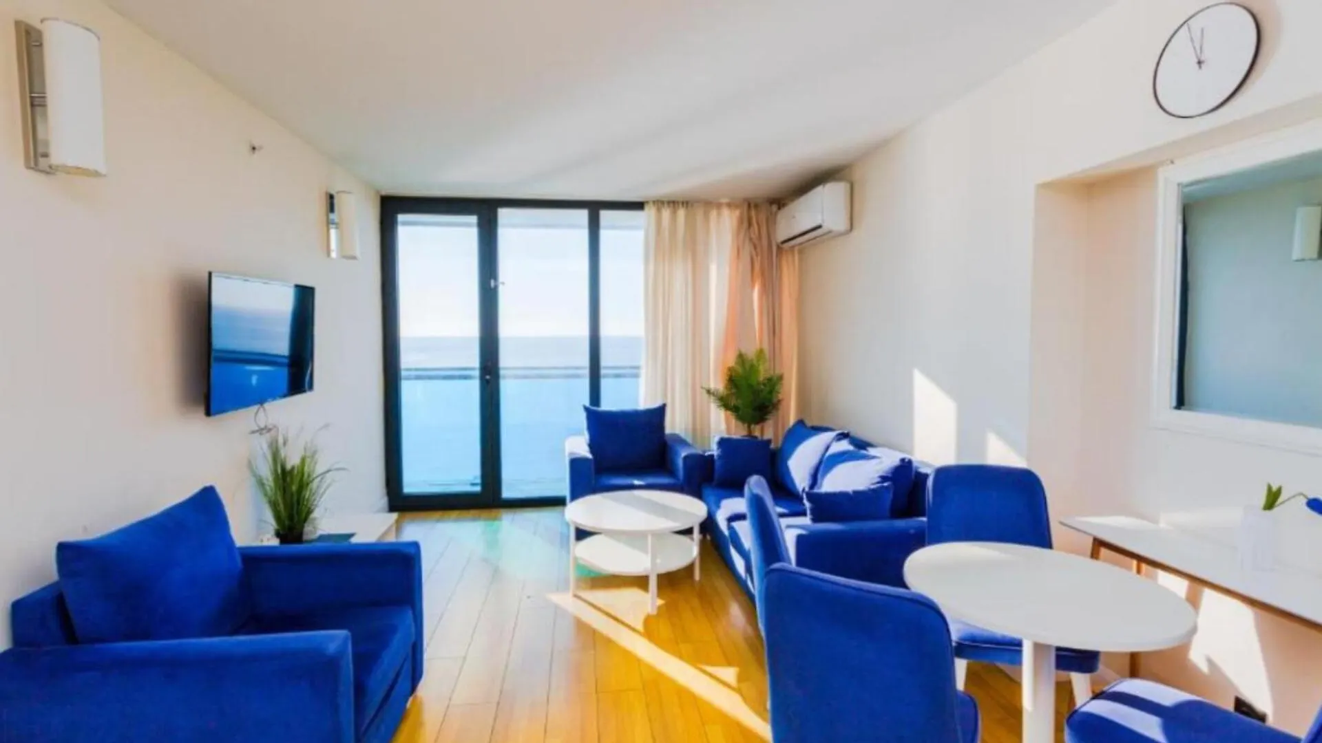 Deluxe Aparthotel Orbi City Office Batumi