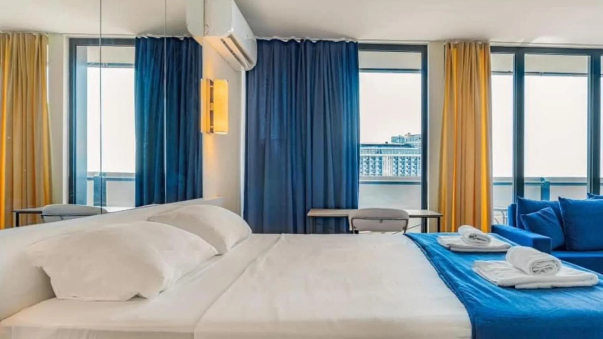 Deluxe Aparthotel Orbi City Office Batumi