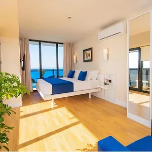 Superior Aparthotel Orbi City Batumi شقة فندقية